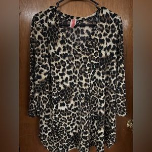 HoneyMe Cheetah print v neck tunic